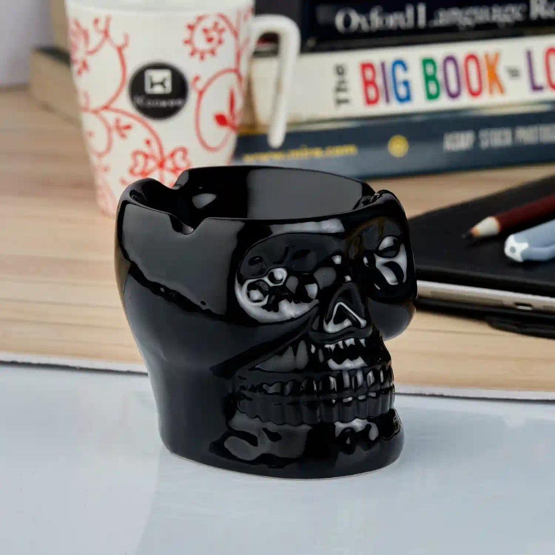 Kookee Groovy Ceramic Ashtray - Unique and Colorful Smoking Accessory with Retro Vibes - Funky Decor for Smokers and Collectors, Black Skull (10683)