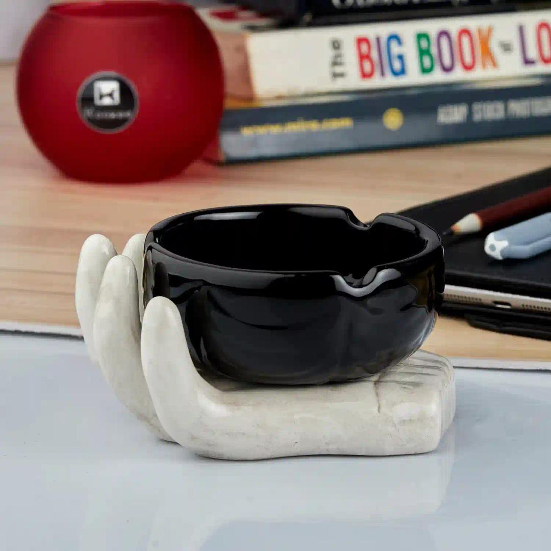 Kookee Groovy Ceramic Ashtray - Unique and Colorful Smoking Accessory with Retro Vibes - Funky Decor for Smokers and Collectors, Black/White (10761)