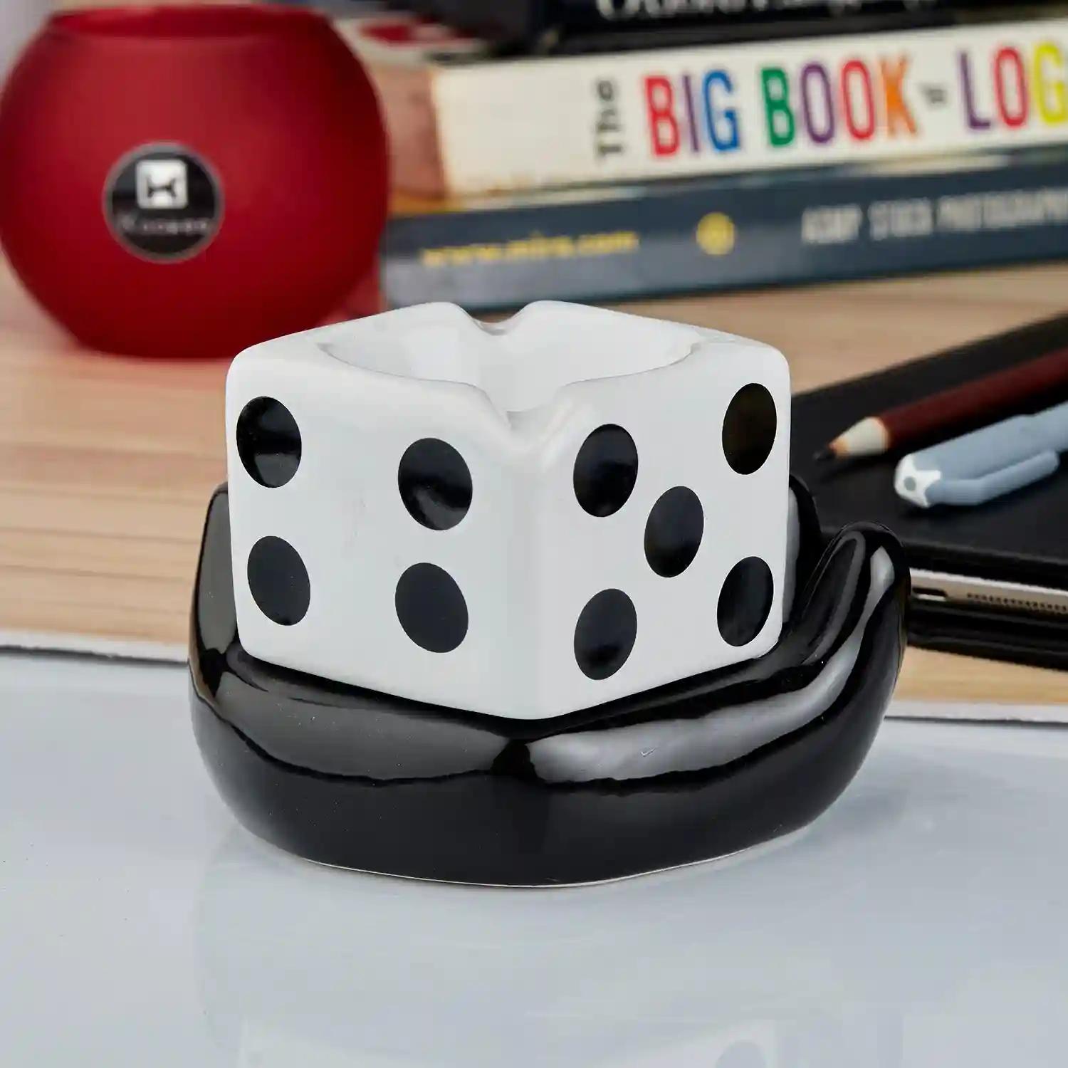 Kookee Groovy Ceramic Ashtray - Unique and Colorful Smoking Accessory with Retro Vibes - Funky Decor for Smokers and Collectors, Black/White (10766)