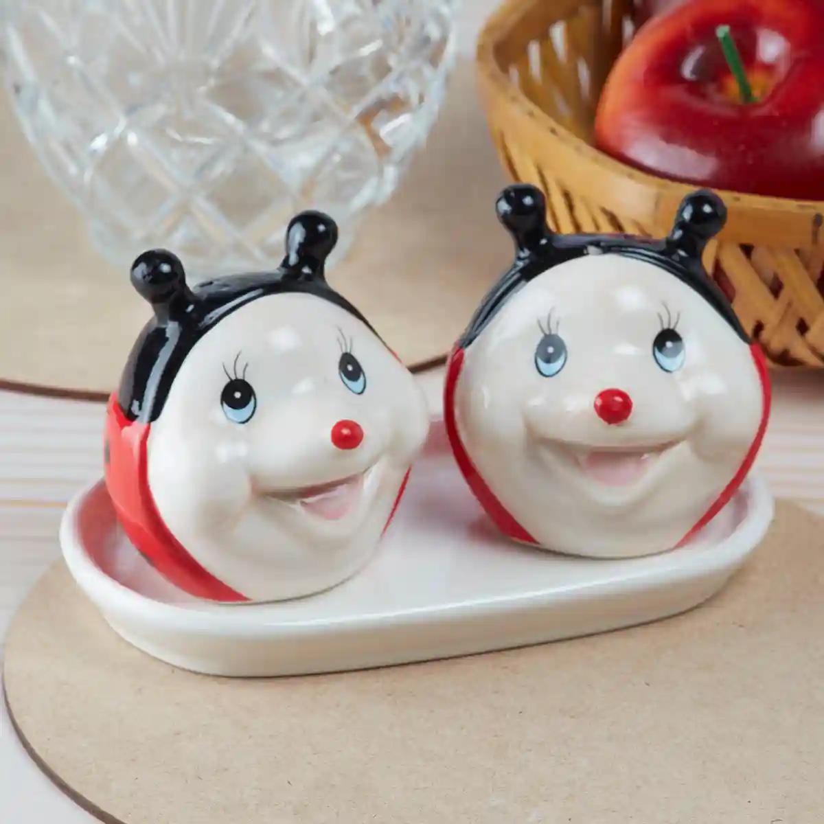 Kookee Ceramic Salt and Pepper Shakers Set with tray for Dining Table used as Namak Dhani, Shaker, Sprinkler, Spices Dispenser for Home, Kitchen and Restaurant, Lady Bug Design, Red Black (8568)