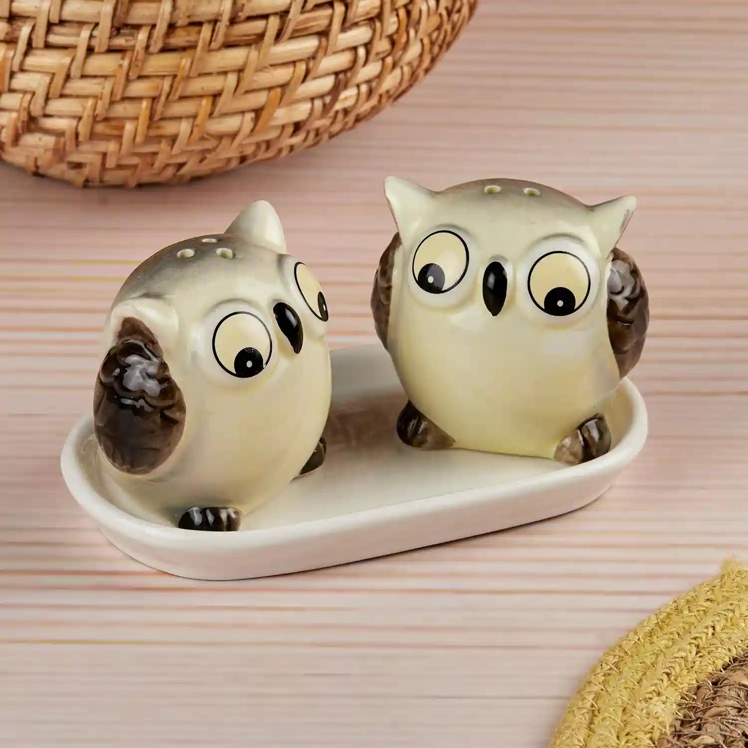 Kookee Ceramic Salt and Pepper Shakers Set with tray for Dining Table used as Namak Dhani, Shaker, Sprinkler, Spices Dispenser for Home, Kitchen and Restaurant, Cream, Owl (10704)