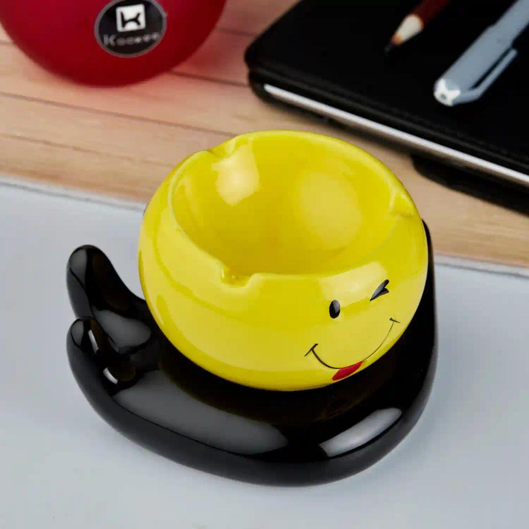 Kookee Groovy Ceramic Ashtray - Unique and Colorful Smoking Accessory with Retro Vibes - Funky Decor for Smokers and Collectors, Yellow/Black (10770)